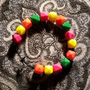 🆓️ w/purchase! Neon Geometric Bead Bracelet